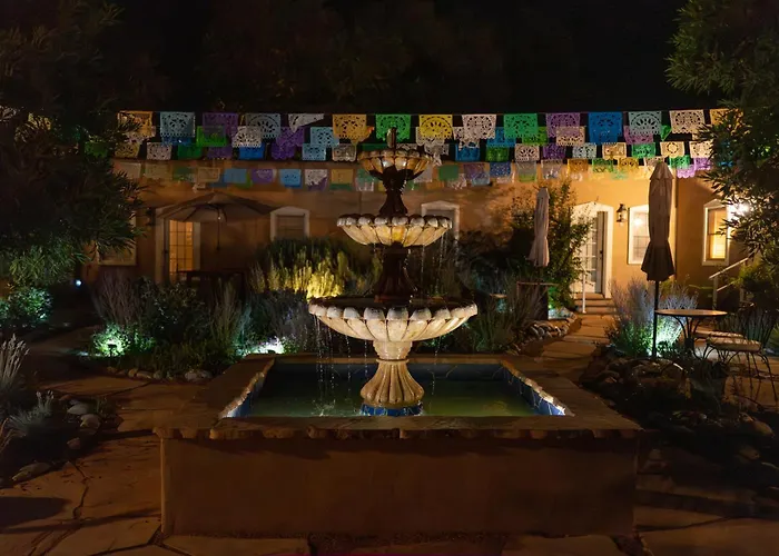 Dos Hermanas Casita 3 Downtown Courtyard